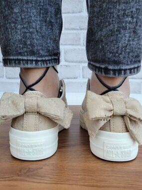 ❤️Converse Chuck Taylor All Star Lift Bow Sz 8 Women's Shoes Embroidered A10246C